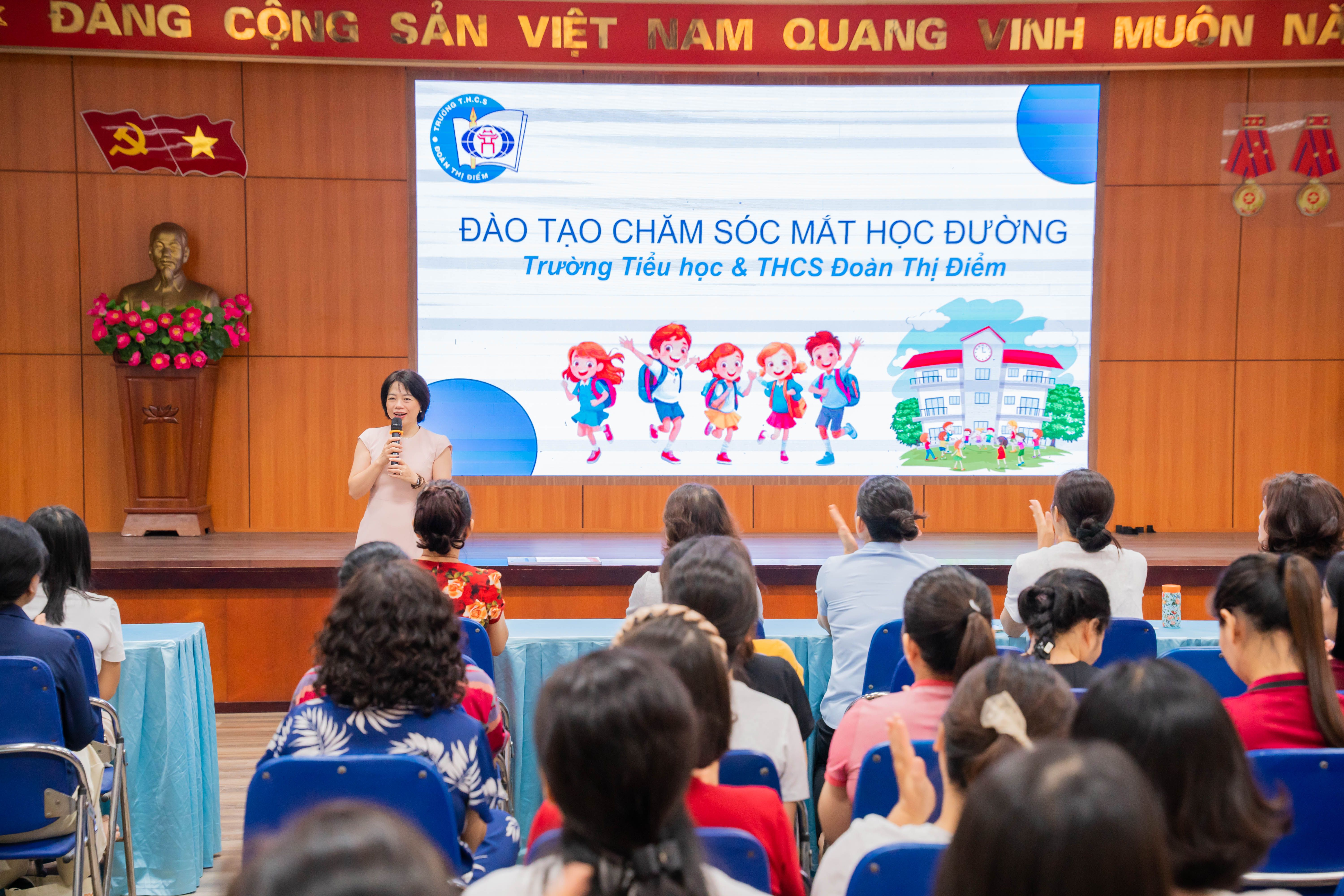 Khởi động chuỗi đào tạo chăm sóc mắt học đường tại Trường Đoàn Thị Điểm